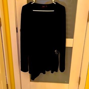 Cut black top with gold buckle. Wore once